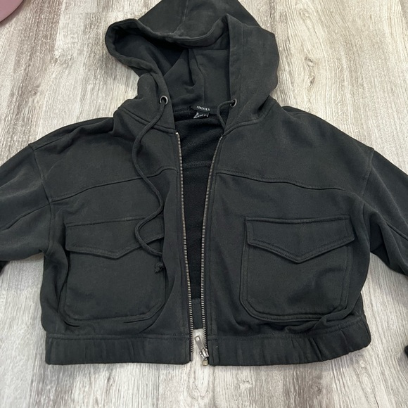 black cropped bomber from FOREVER 21 in XS - Picture 1 of 1